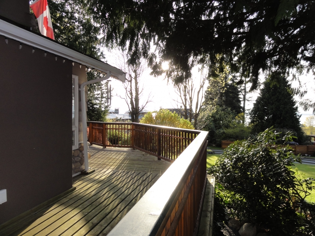 Crescent Drive side deck 2.JPG at 2540 Crescent Drive, Crescent Bch Ocean Pk., South Surrey White Rock
